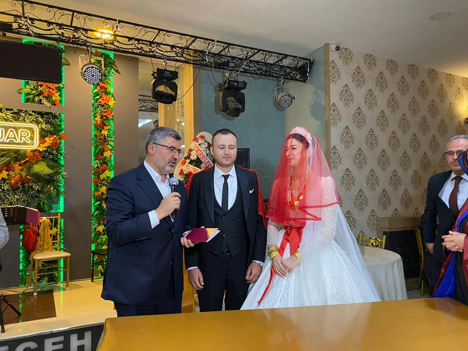 AK Partili Özkaya Dava Arkadaşının Çocuklarının Mutlu Gününe Ortak Oldu