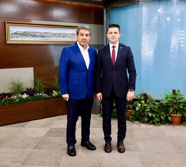 Genç ve Dinamik Yapısıyla Dazkırı’ya Değer Veren Başkan Çiçek İstanbul’da Göksu’yla Bir Araya Geldi