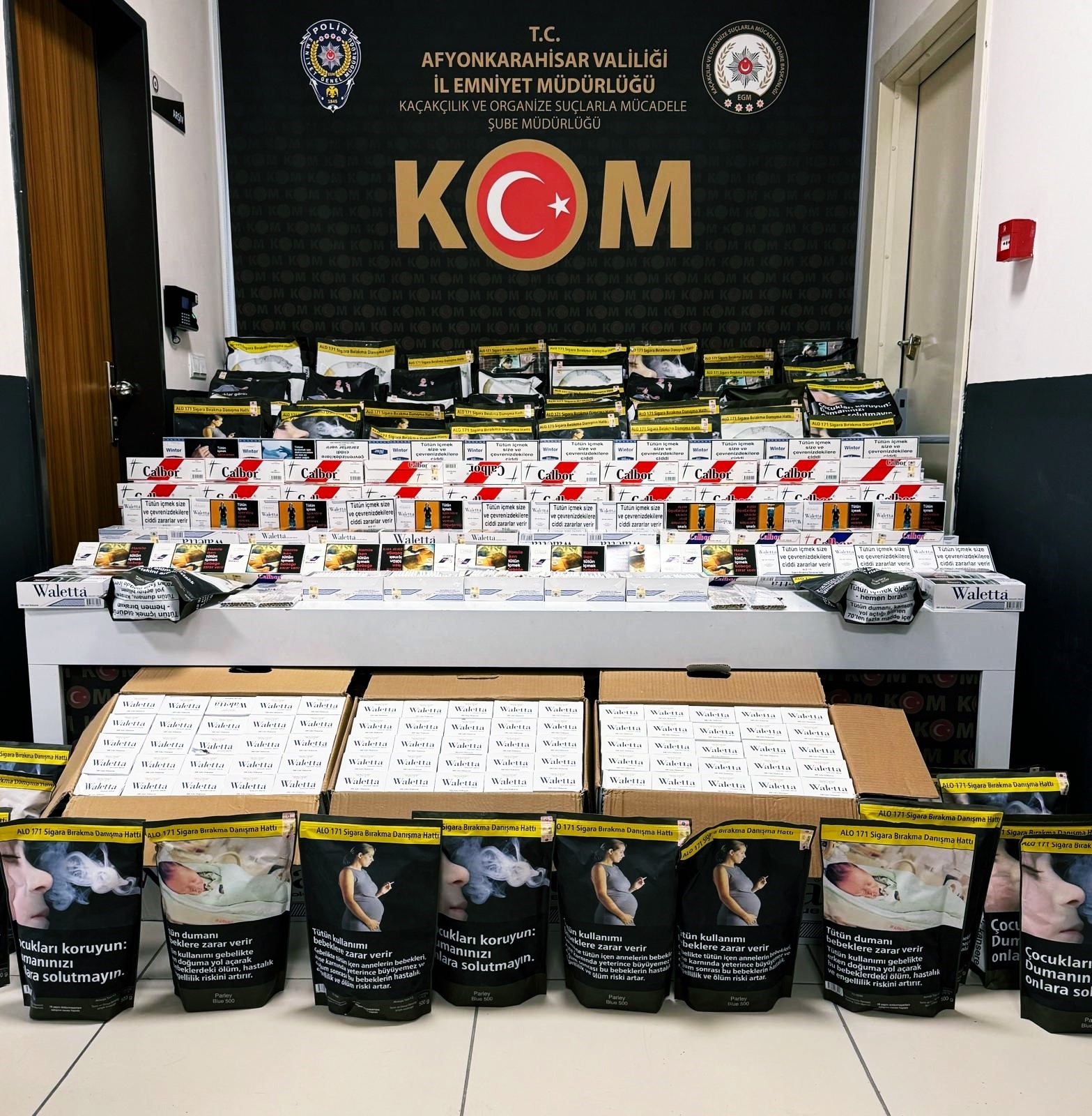 KAÇAK MAKARON VE TÜTÜN YAKALANDI