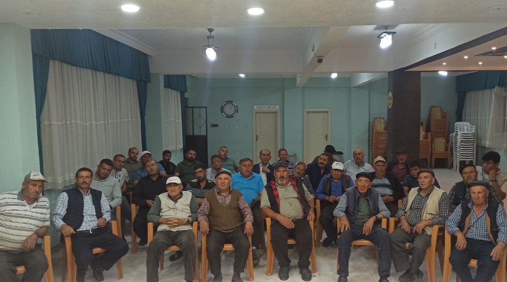 ÇİFTÇİLERE TARIMSAL ÜRETİM PLANLAMASI ANLATILDI