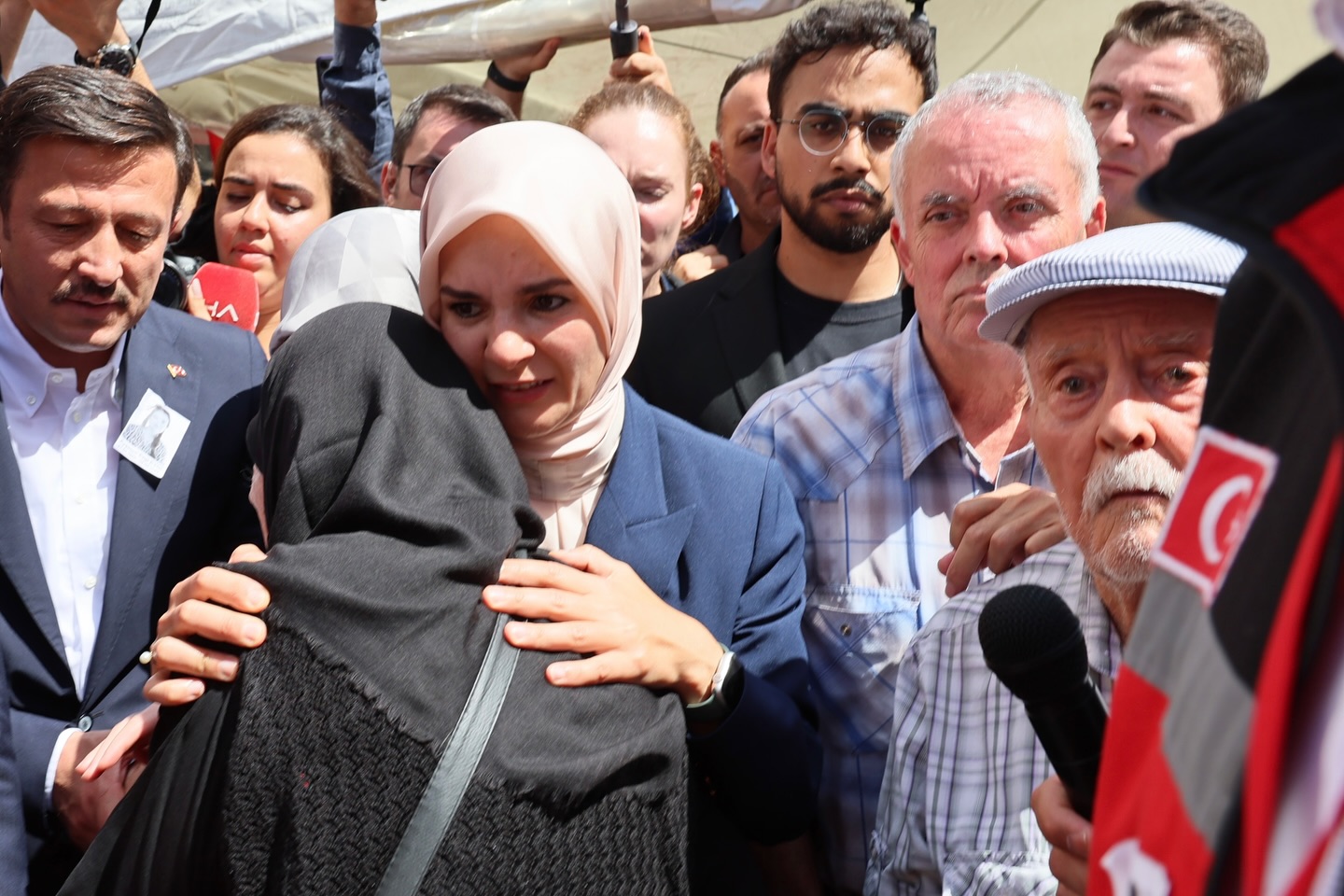 Afyonlu Bakan Göktaş "Ayşenur'un Mücadelesini Yaşatacağız"