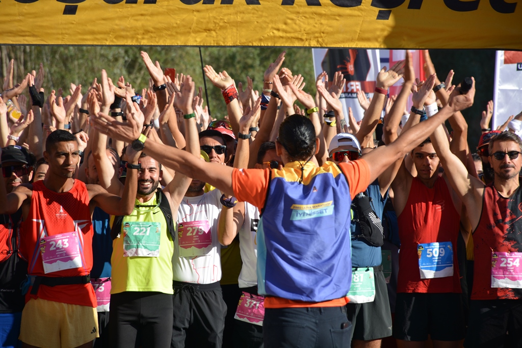 AFYONKARAHİSAR'DA ARNİCA 10. FRİG ULTRA MARATONU BAŞLADI