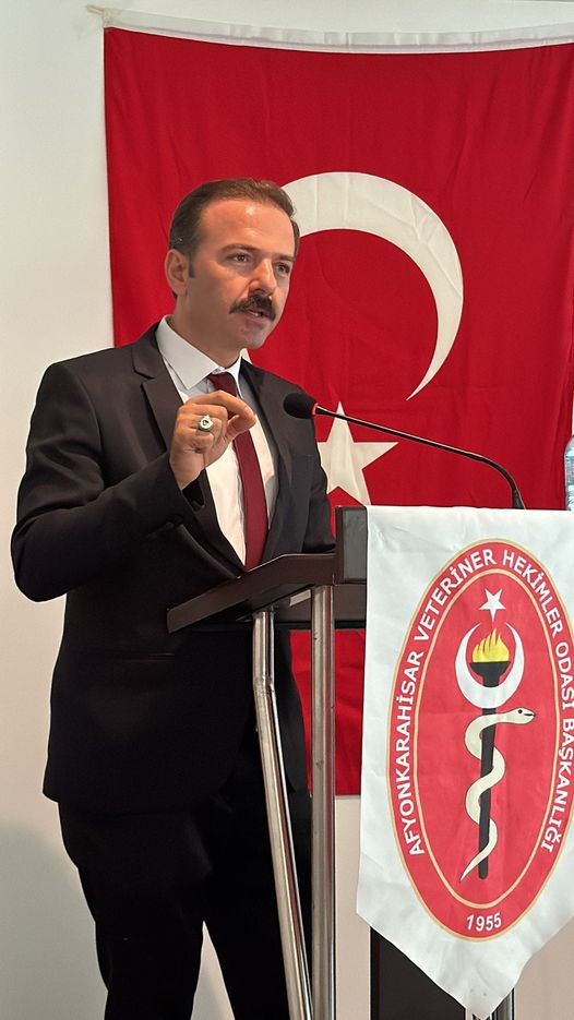 "MESLEK ODASI YÖNETİCİLİĞİ BAYRAK YARIŞIDIR”