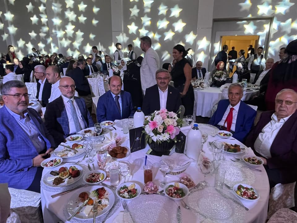 Milletvekili Özkaya ve Yurdunuseven  Gençleri Mutlu Günlerinde Eşlik Etti