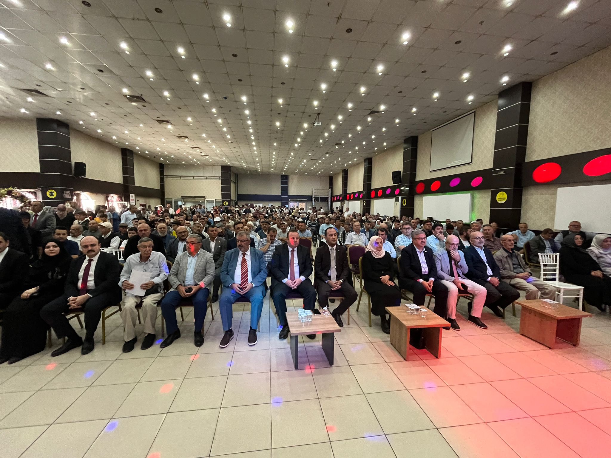 AK PARTİ TEŞKİLATI HAFIZLIK  MERASİMİNE KATILDI