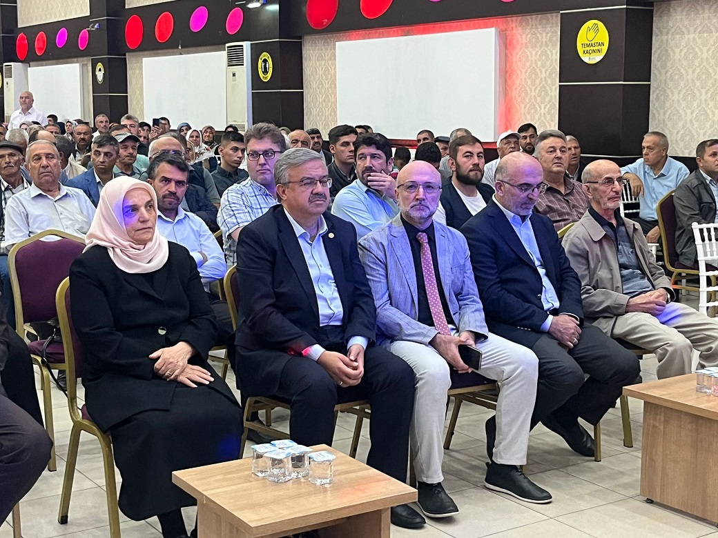 AK PARTİ TEŞKİLATI HAFIZLIK  MERASİMİNE KATILDI