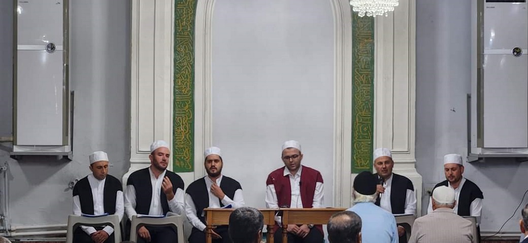 DİNAR'DA MEVLİD KANDİLİ COŞKUYLA EDA EDİLDİ