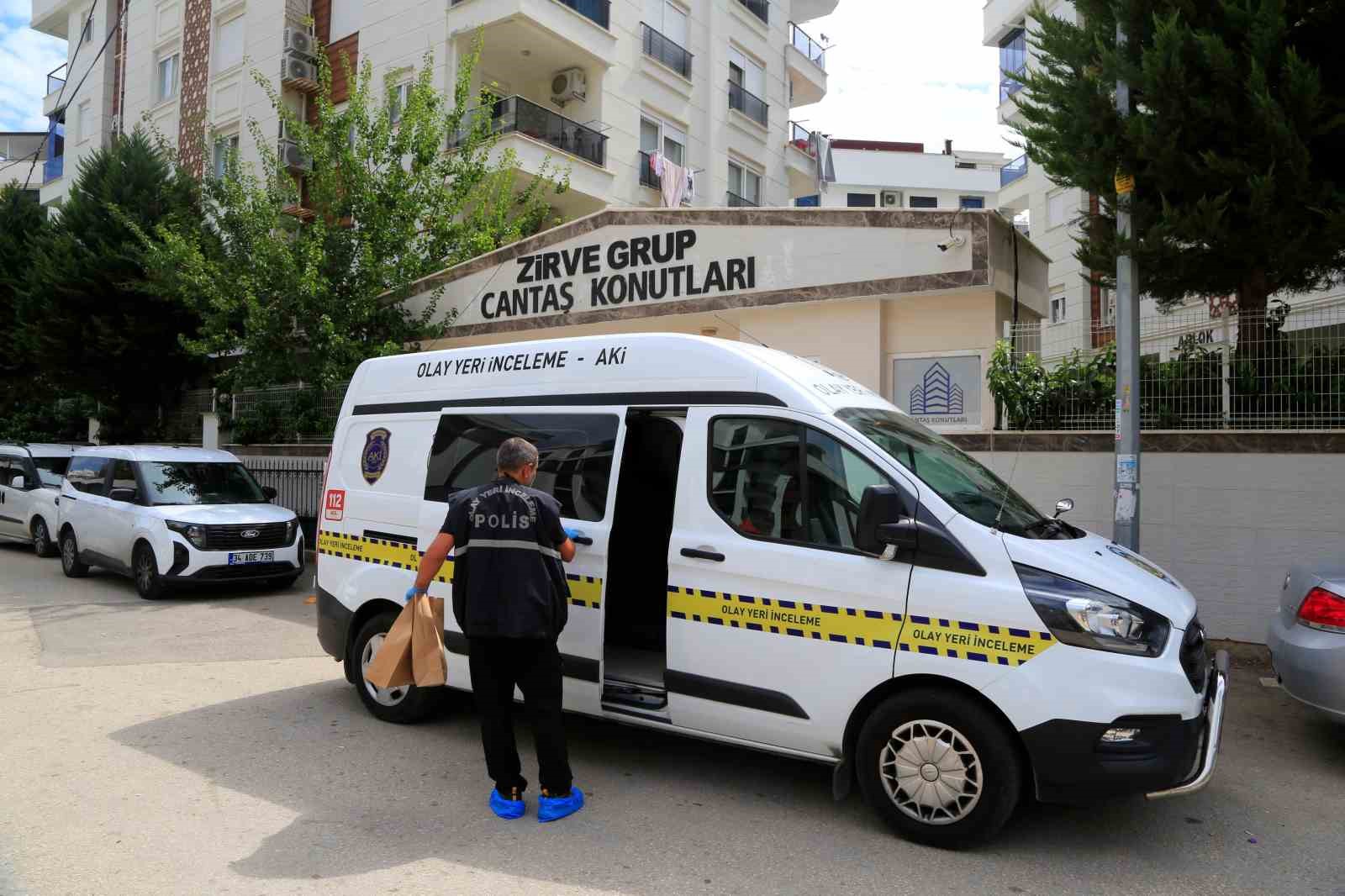 İki Gencin Evdeki Kavgası Kanlı Bitti: 16 Yaşındaki Genç Ölü Bulundu
