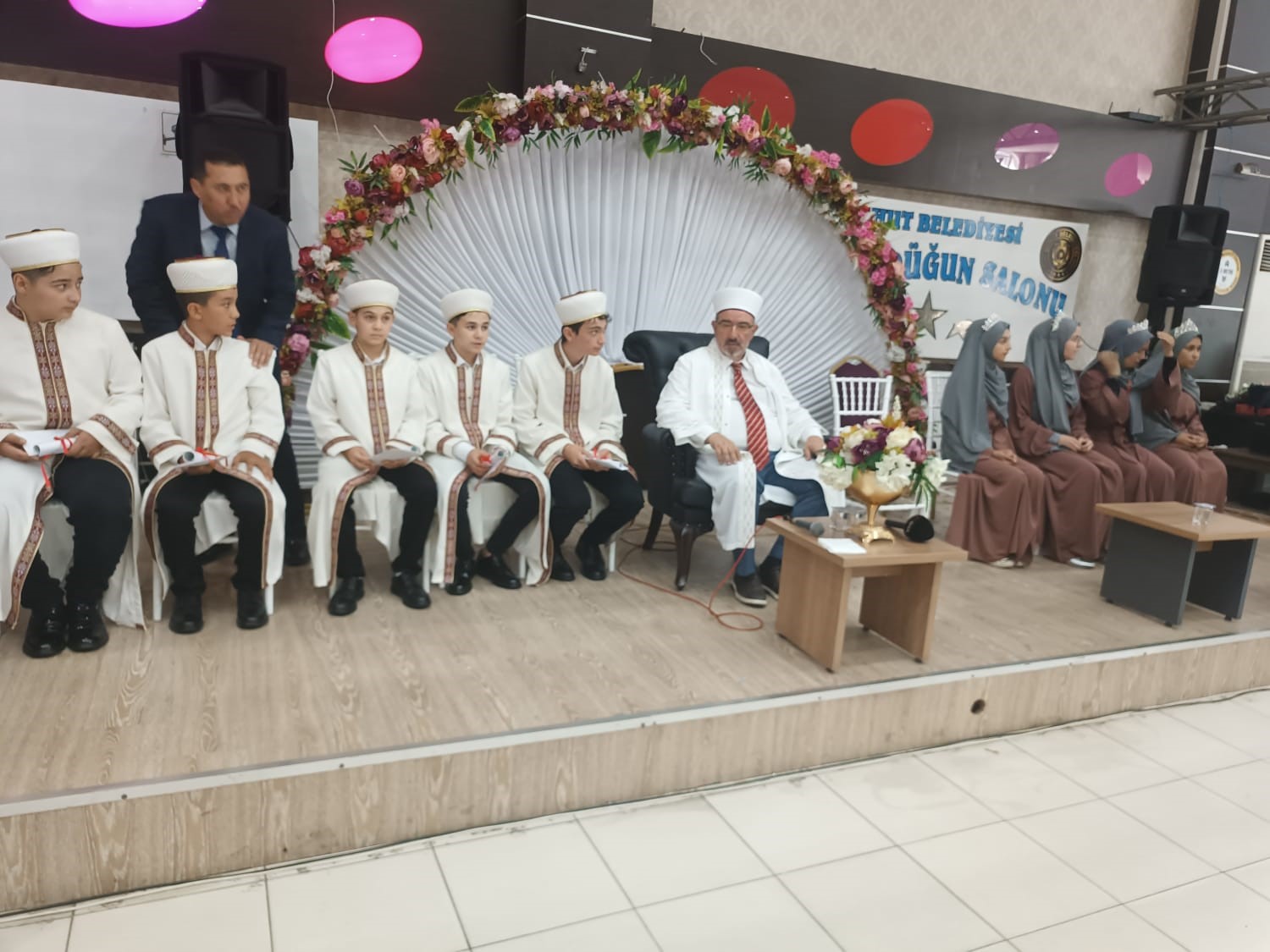 102 Öğrenci Hafız Oldu