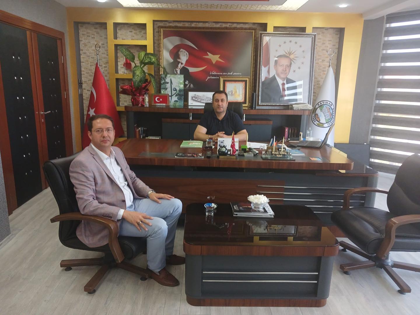 Başkan Demiray’a Ziyaretler Sürüyor Müdür Özcan’ı Makamda Ağırladı