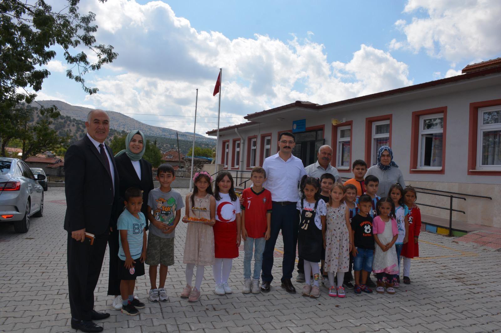 Miniklerin Heyecanına Ortak Oldu Öğretmenlerle Bir Araya Geldi