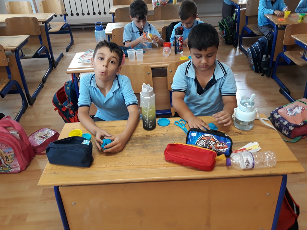 FATİH İLKOKULU'NDA MİNİKLER KAHVALTIDA BİR ARAYA GELDİ