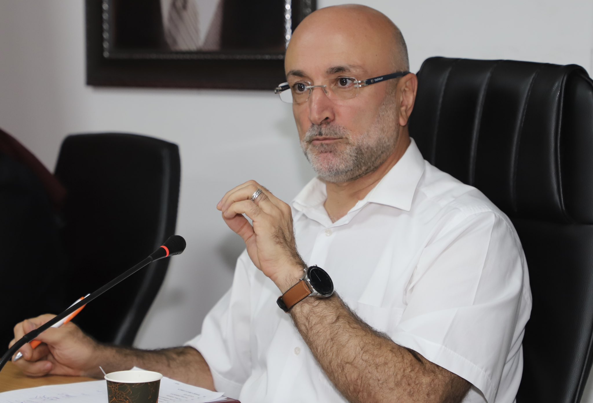 Partisinin Tabanına Kulak Veriyor Vatandaşının Derdiyle Dertleniyor