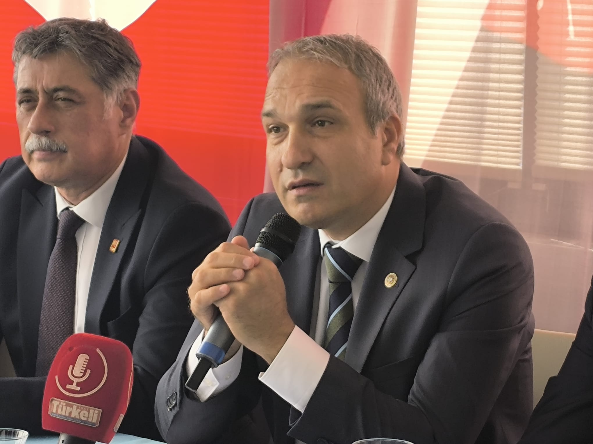 CHP’nin Gölge Bakanından Hükümet Bakanına Vizyon Eleştirisi