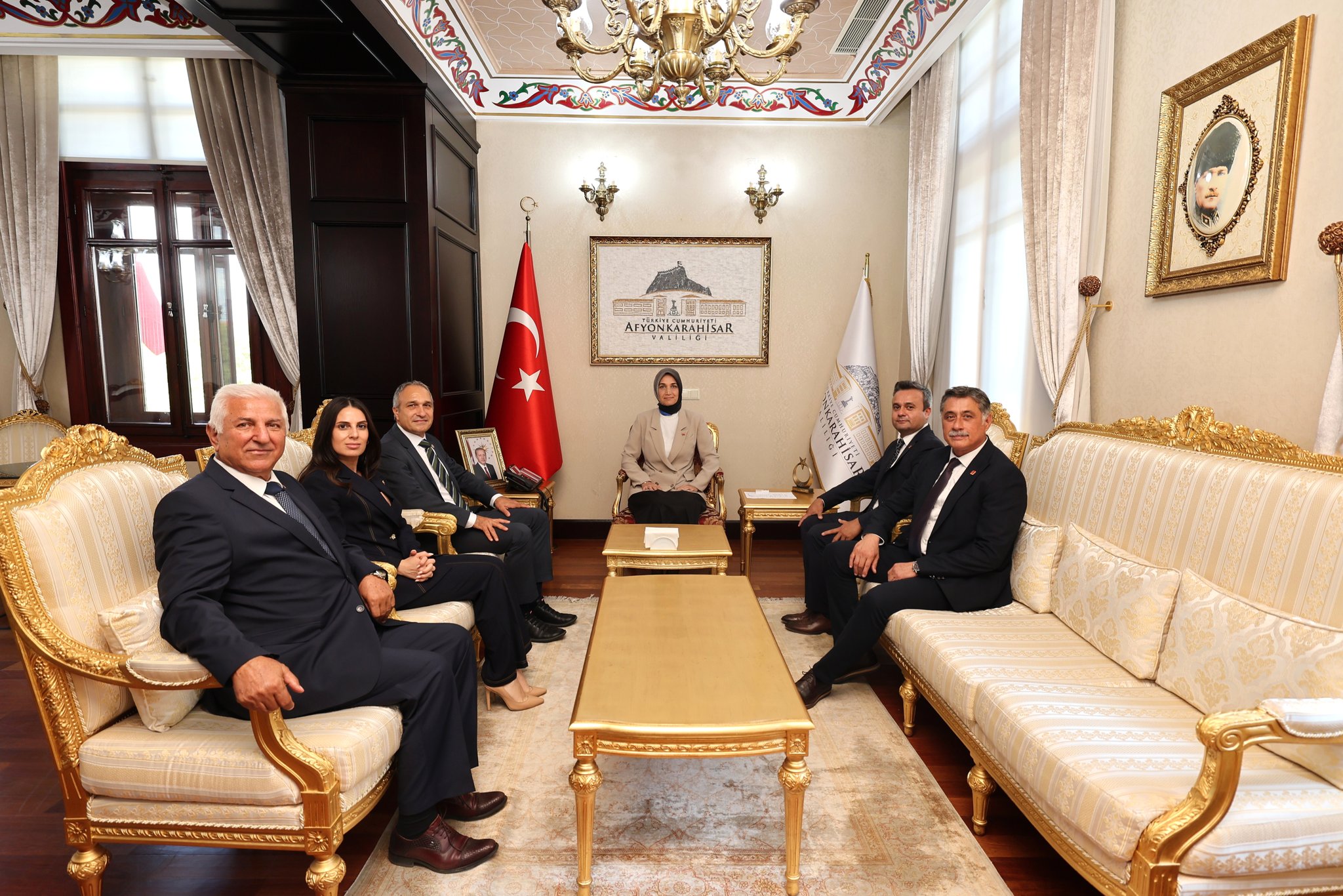 Vali Yiğitbaşı, CHP Heyetini Makamında Kabul Etti