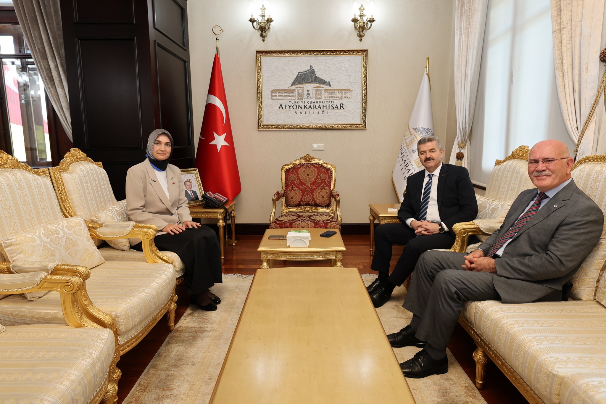 Vali Yiğitbaşı Uşak’tan Gelen Misafirlerini Ağırladı