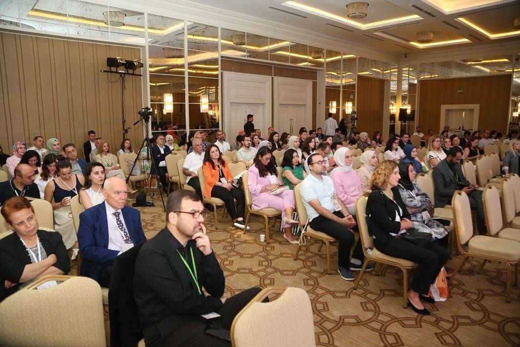 REKTÖR OKUMUŞ “ANADOLU’DA ÇOCUK HEKİMİ OLMAK” TOPLANTISINA BAŞKANLIK ETTİ