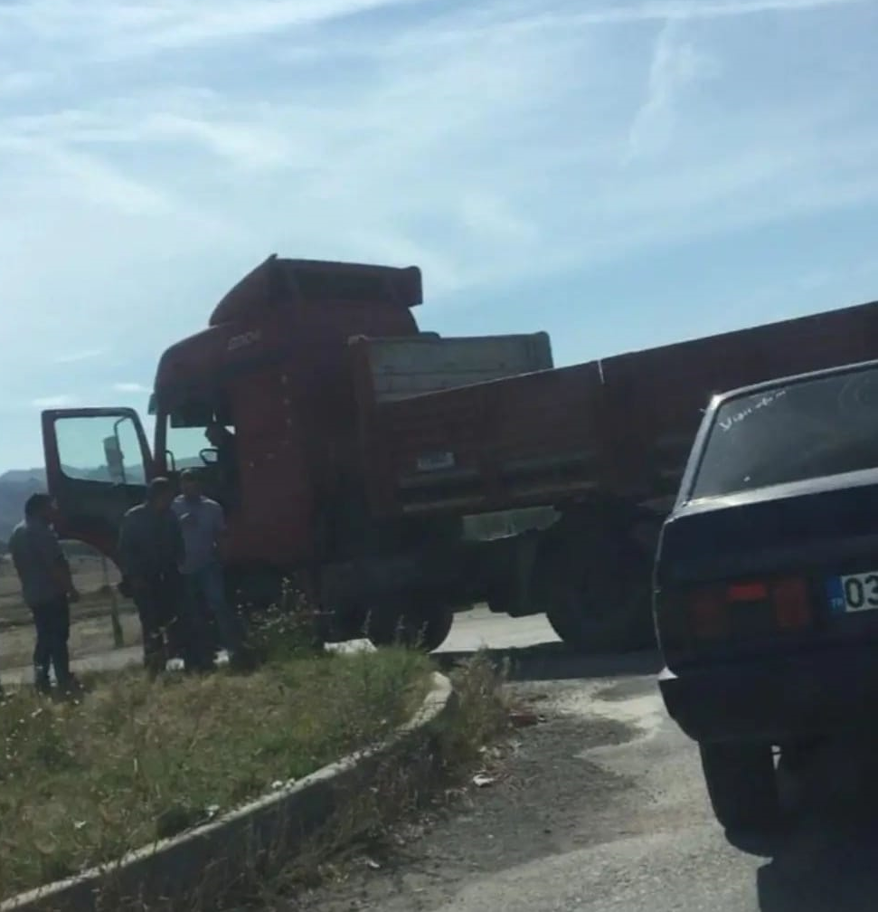 Emirdağ’da Kazalarla Anılan Kavşakta Yine Kaza!