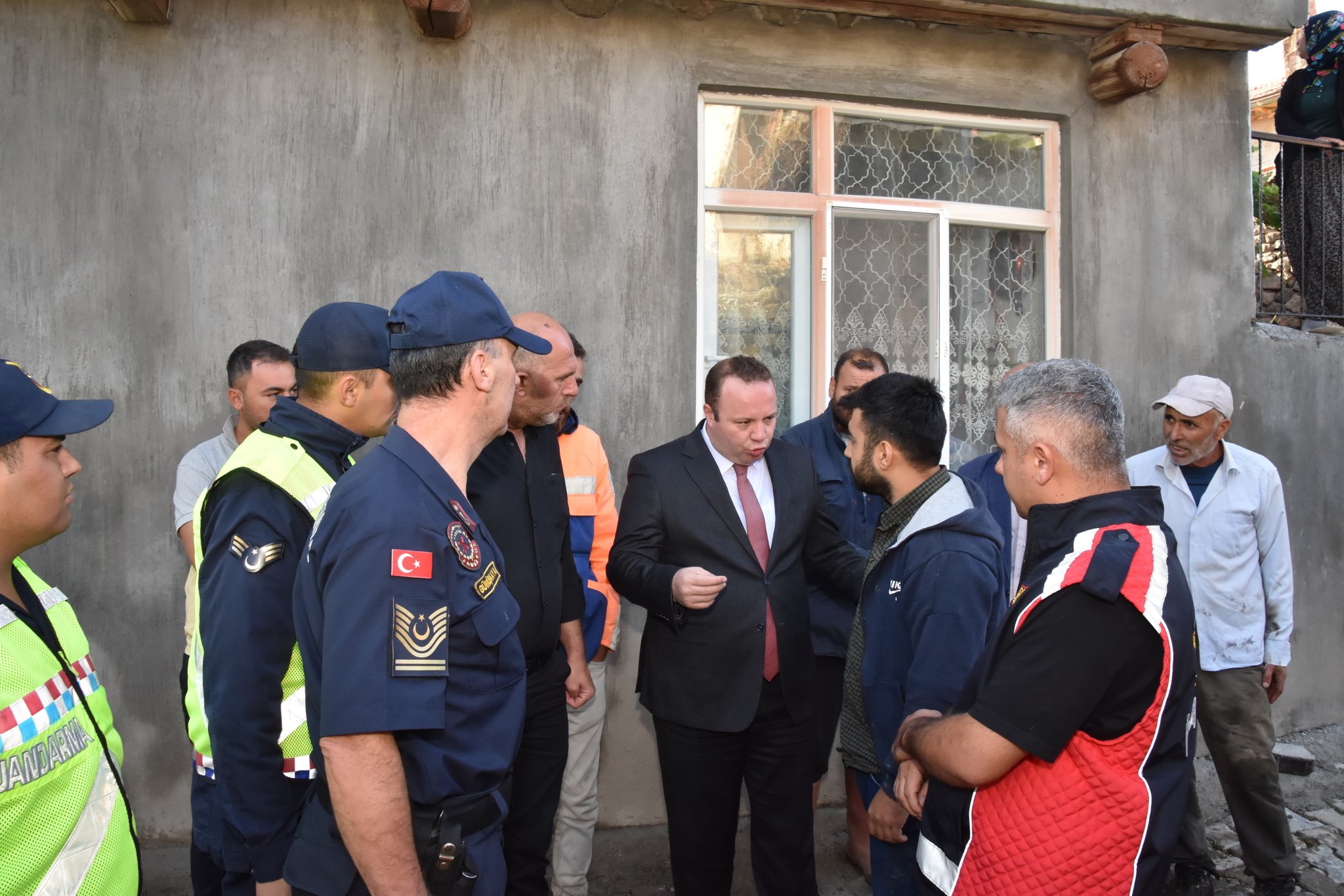Devletin Yardım Eli Kaymakam Eser'den Geldi