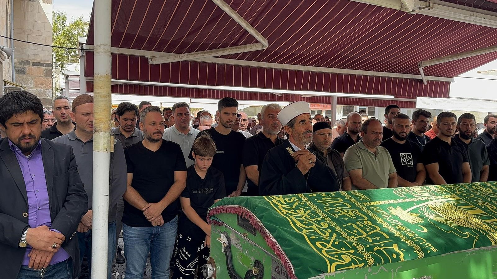 Afyon’un Sevilen Simalarından Carullah Akgöl Vefat Etti