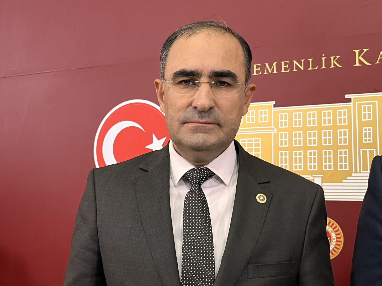 ARSLAN ŞEHİT İÇİN TAZİYE MESAJI YAYINLADI