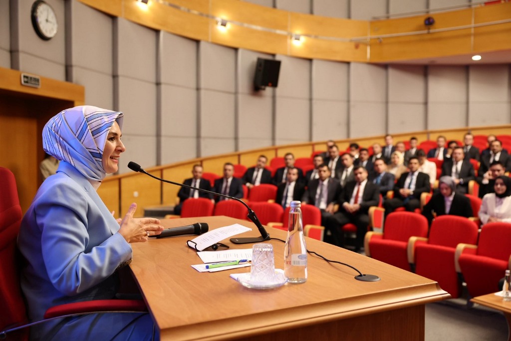 BAKAN GÖKTAŞ, BAŞARI DİLEDİ