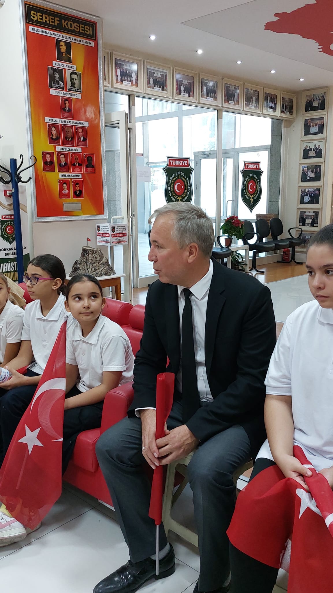 Minik Kalplerden Gazilere Anlamlı Ziyaret