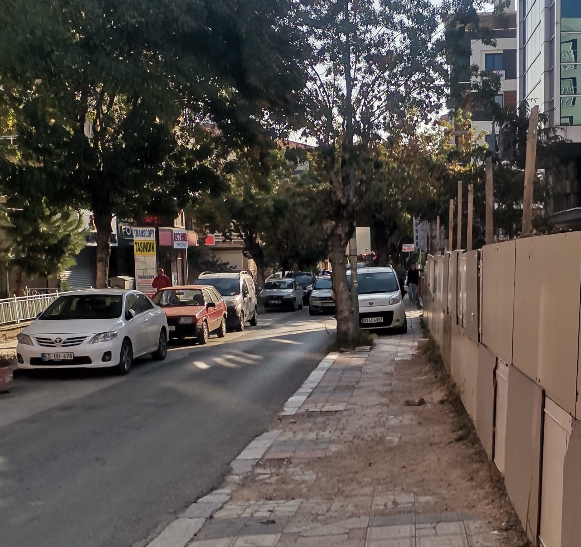 Bu Mahallede Vatandaş Tepkili Kimisi Duraklıyor Kimisi Daimi Park Ediyor