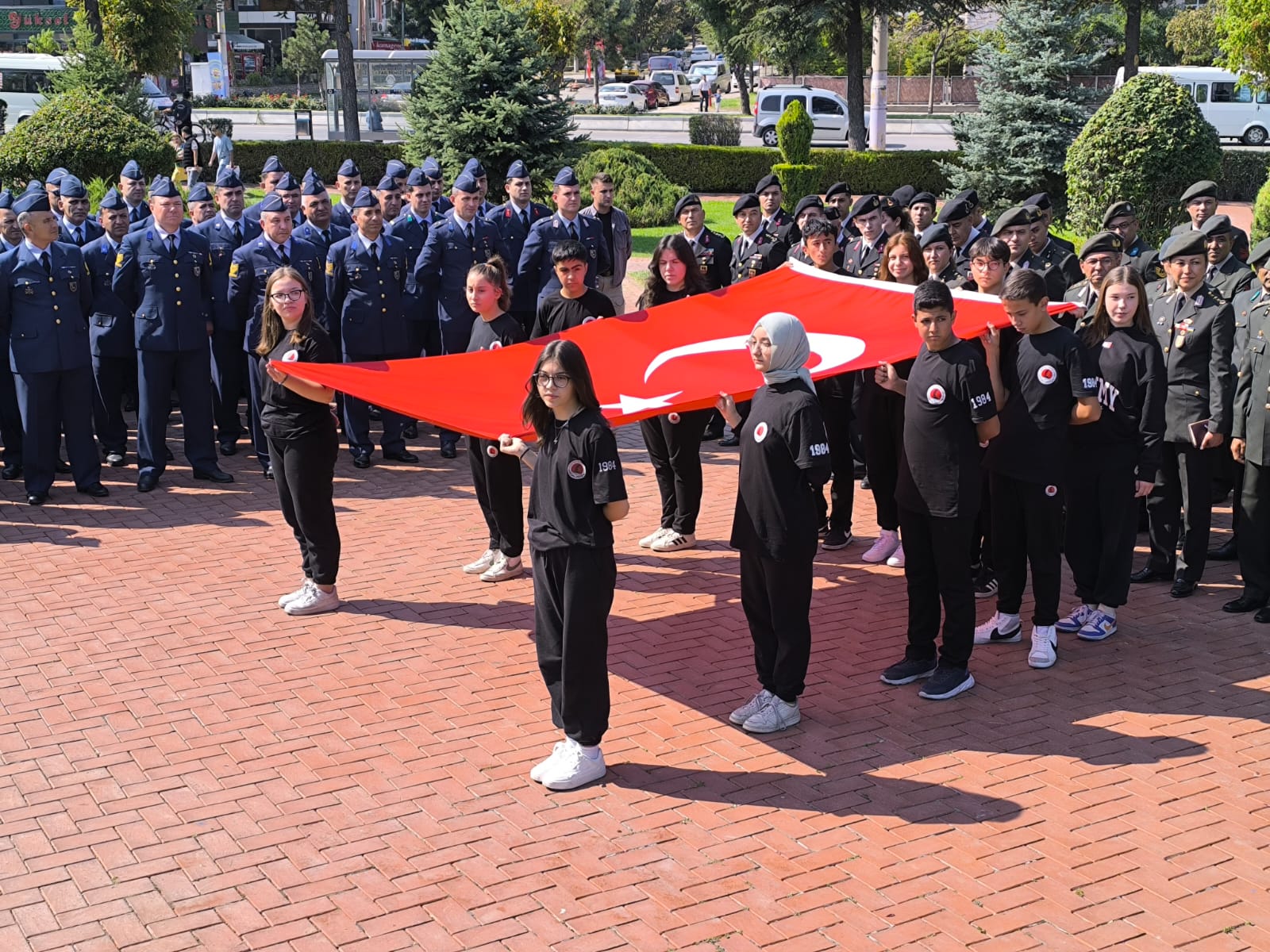 “19 Eylül Vatan Uğruna Canlarını Adayanların Günüdür”