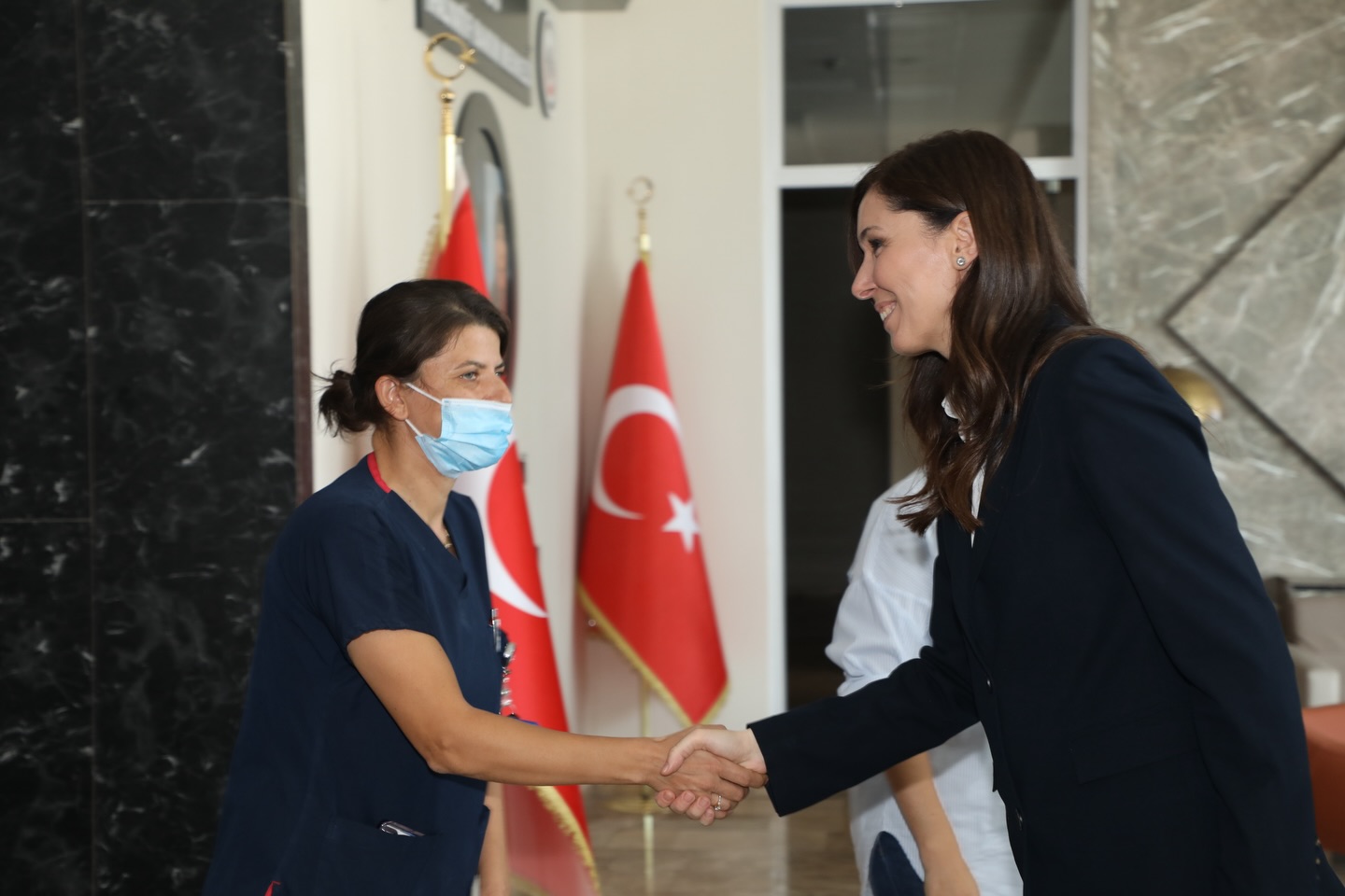 AK Parti Genel Başkan Yardımcısı Karaaslan, AFSÜ Palyatif Bakım Merkezi’ni Ziyaret Etti!