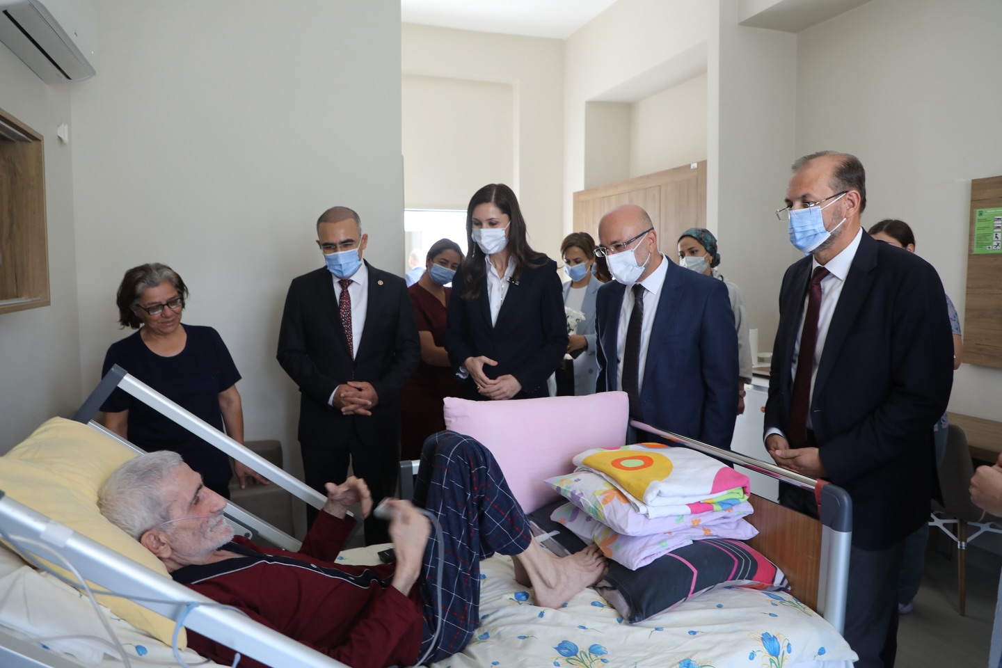 AK Parti Genel Başkan Yardımcısı Karaaslan, AFSÜ Palyatif Bakım Merkezi’ni Ziyaret Etti!