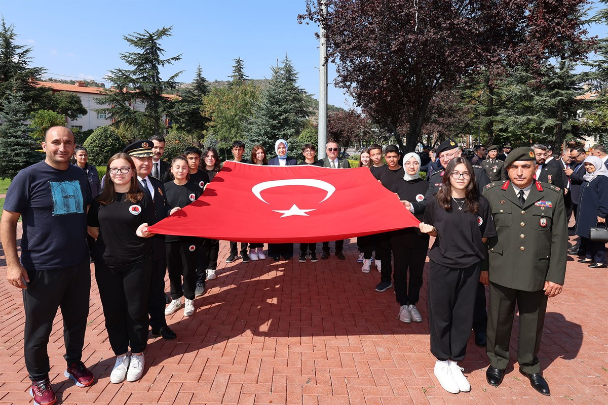 Vali Yiğitbaşı: “Gazilerimizin Fedakarlıkları Sonsuza Dek Yaşayacak!”