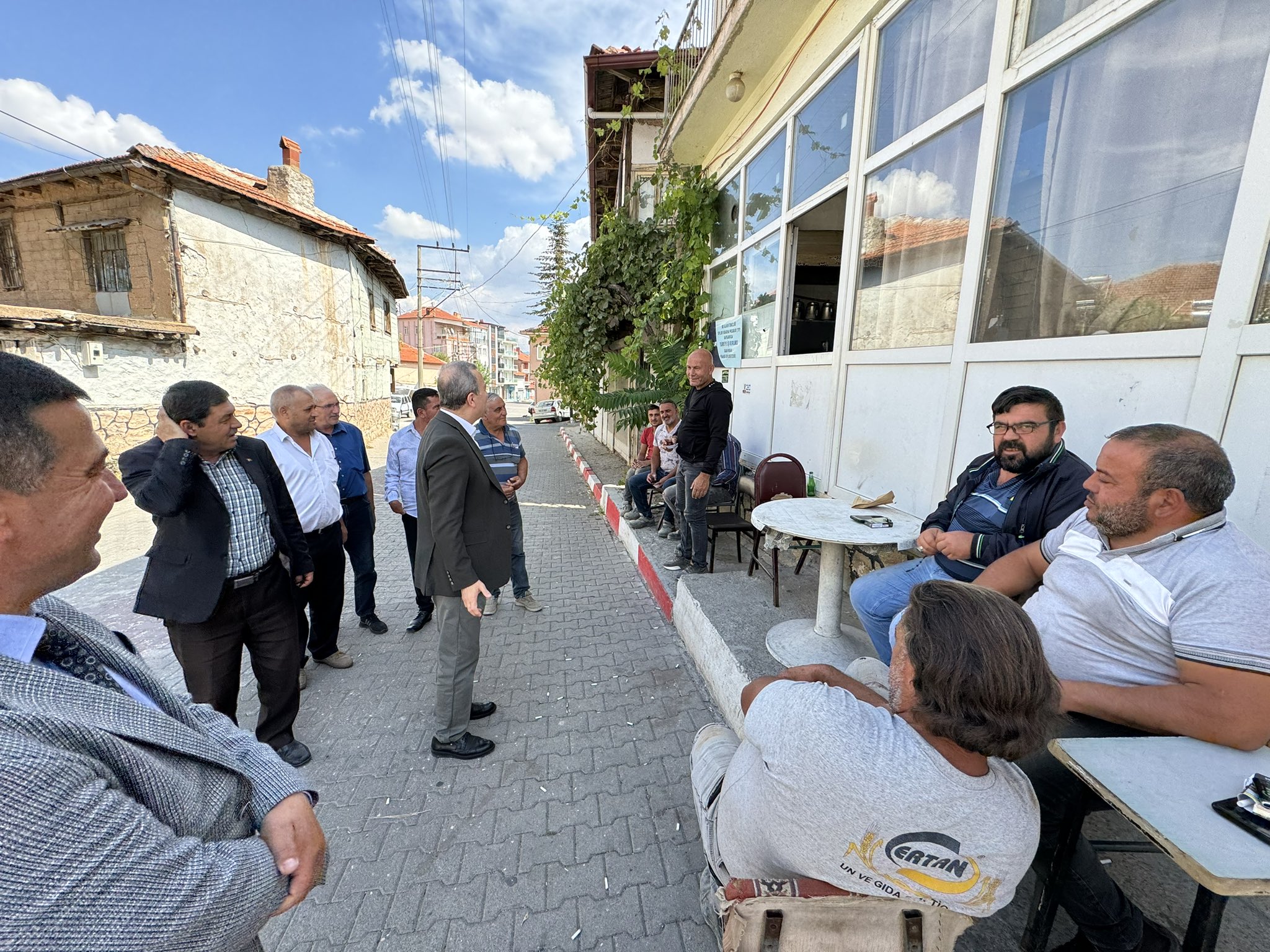 Isparta Vekili Gökgöz Kızılören'de Vatandaşı Dinledi