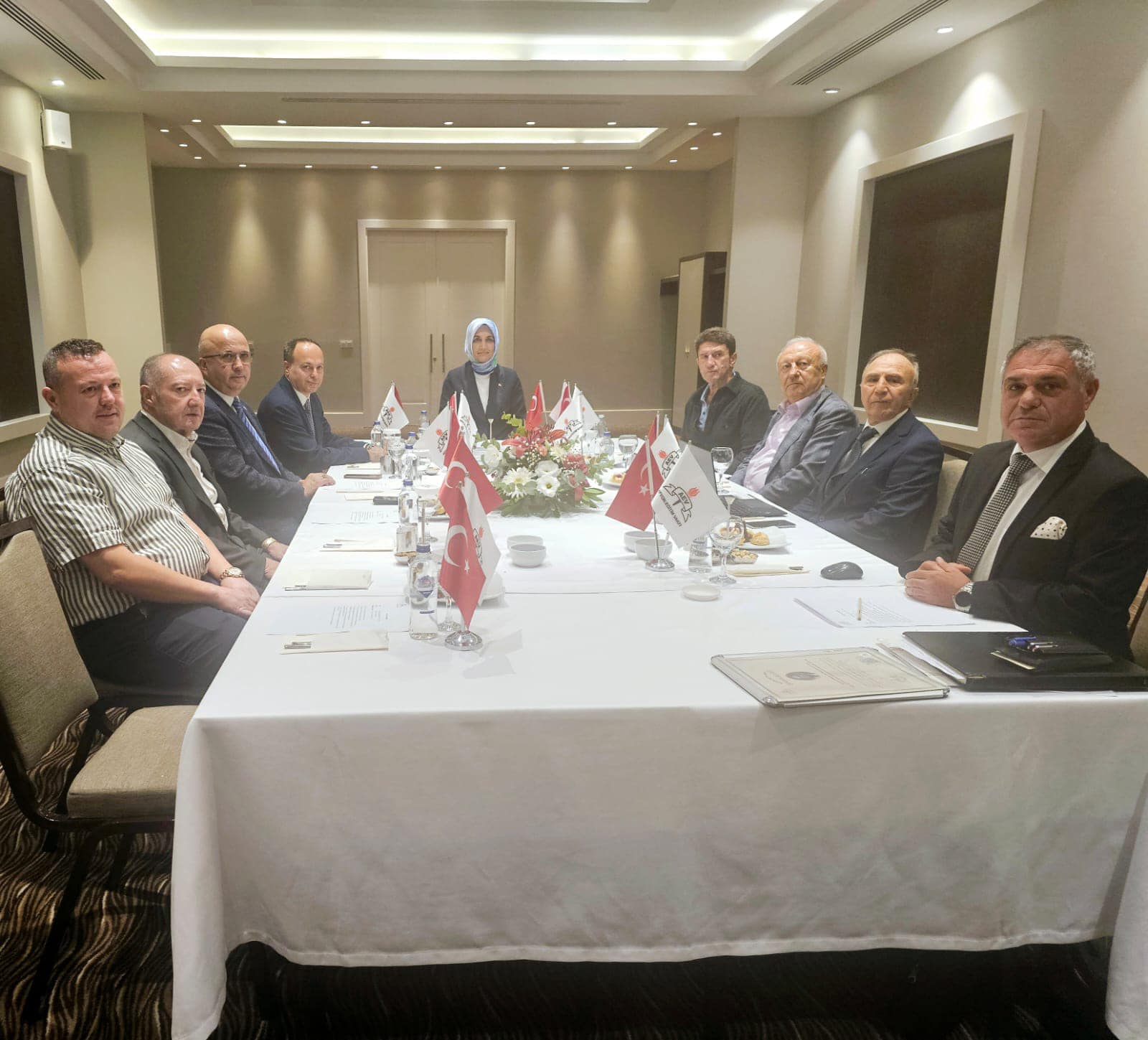 Afyon Eğitim Vakfı Yönetim Kurulu Toplantısı Vali Yiğitbaşı’nın Katılımıyla Gerçekleştirildi