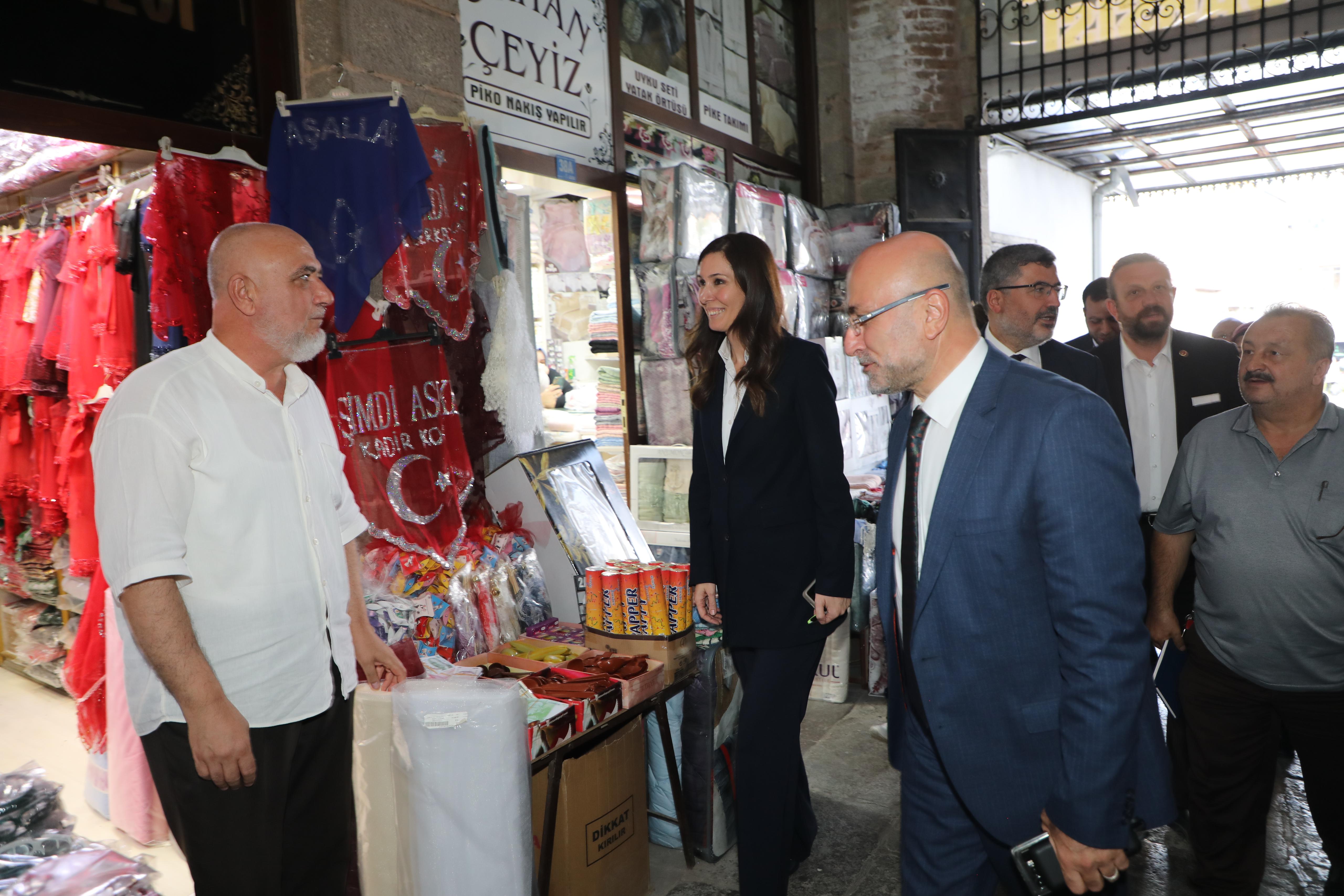 AK Parti'li Karaaslan, Afyonkarahisar'da "Gençlik Buluşması"nda konuştu: "Daha adil bir dünya için mücadele edeceğiz"
