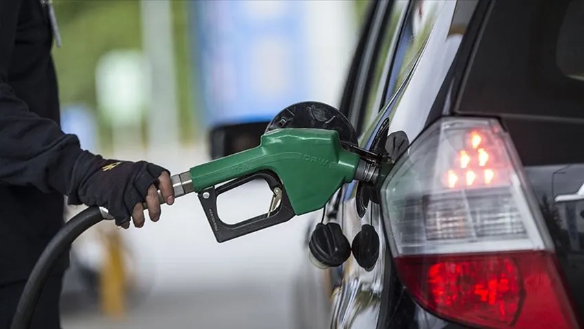 Benzine zam bekleniyor!