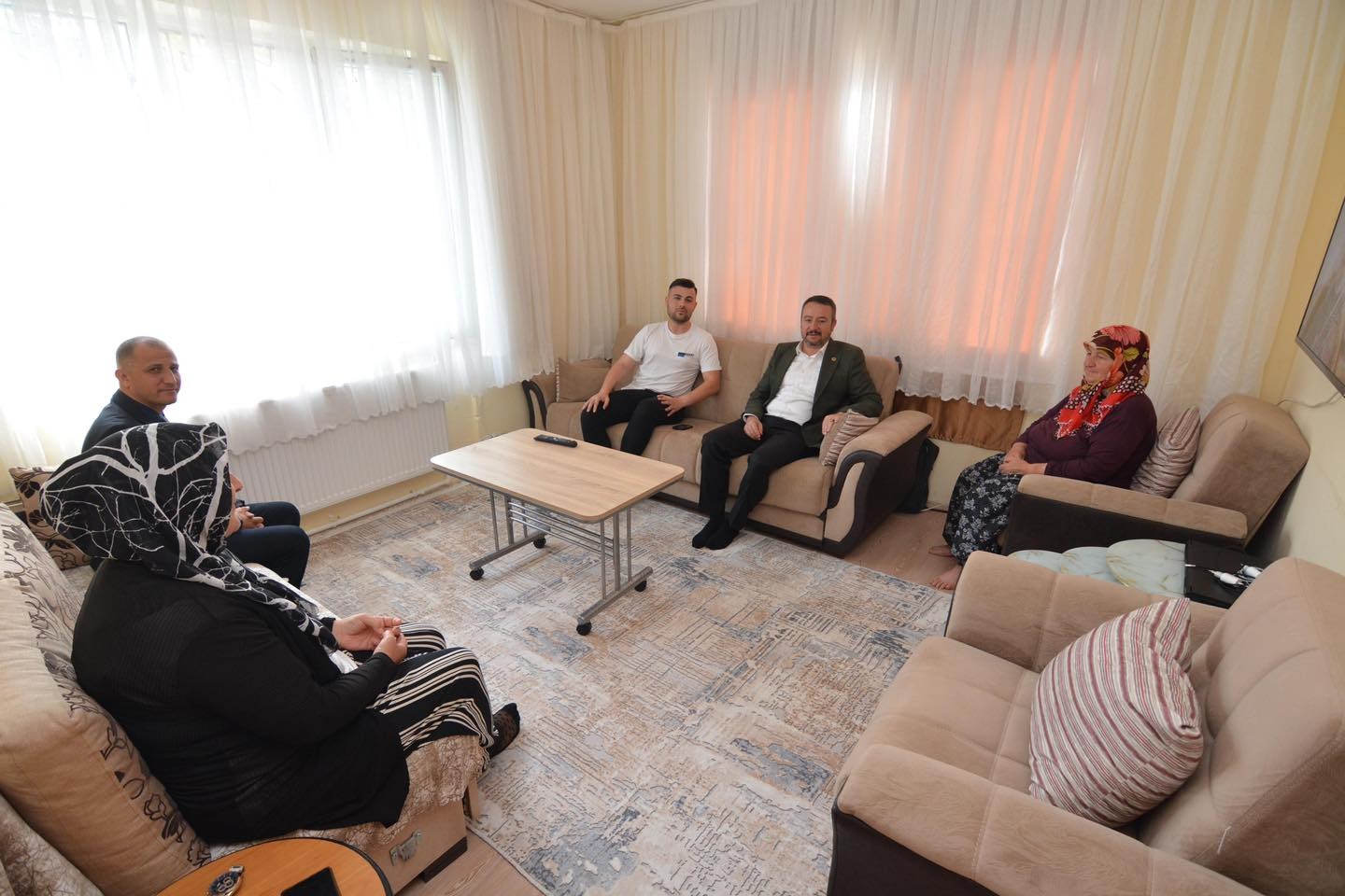 BAŞKAN ÖZTAŞ TAZİYE ZİYARETLERİNE DEVAM EDİYOR