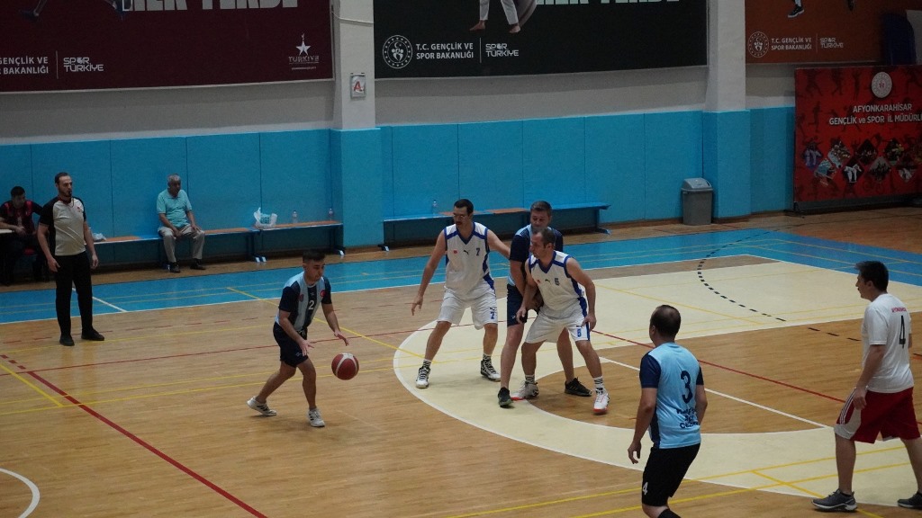 KAMU SPOR OYUNLARI SONA ERDİ