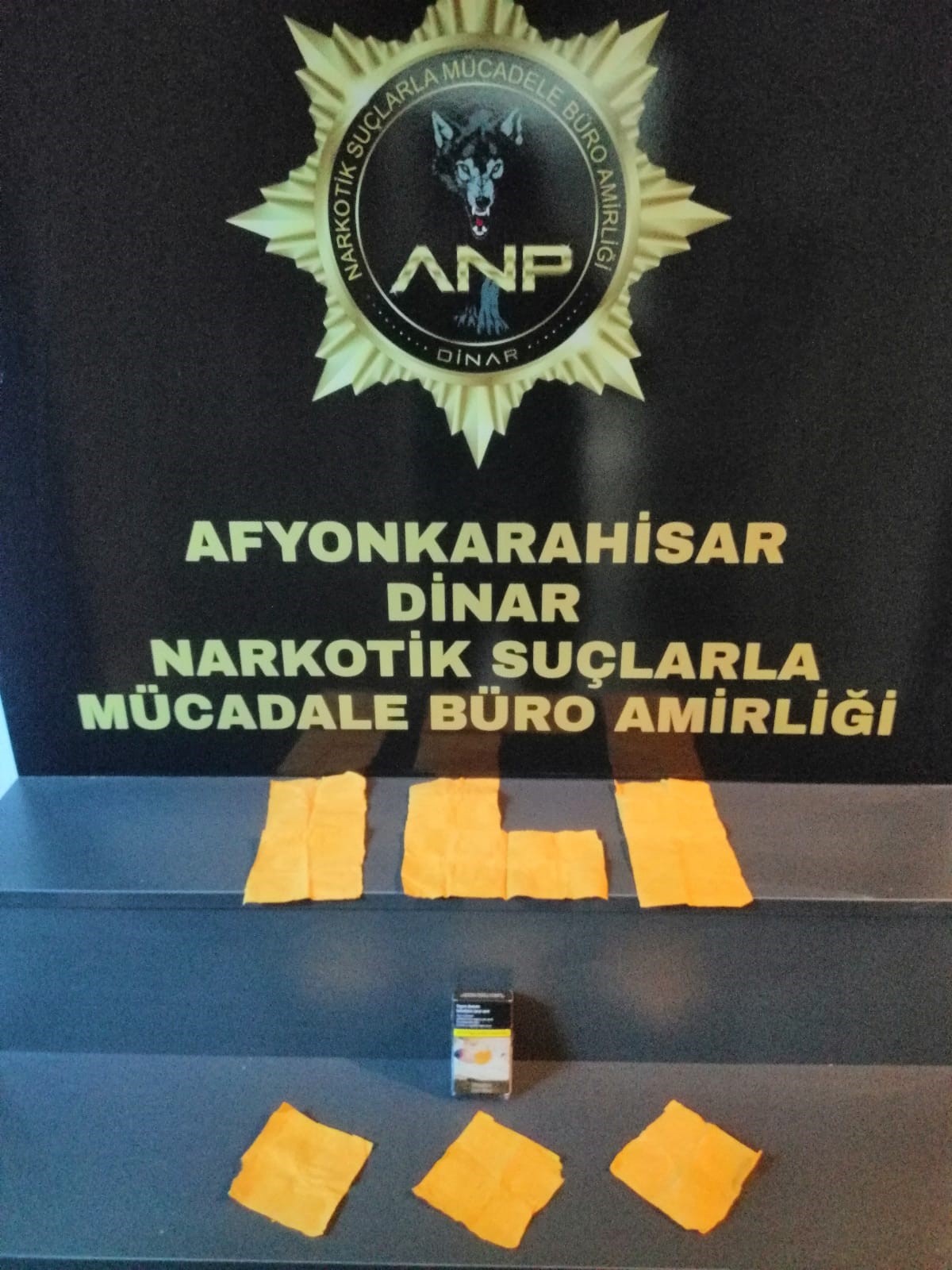 AFYONKARAHİSAR GİRİŞİNDE UYUŞTURUCU İLE YAKALANDILAR