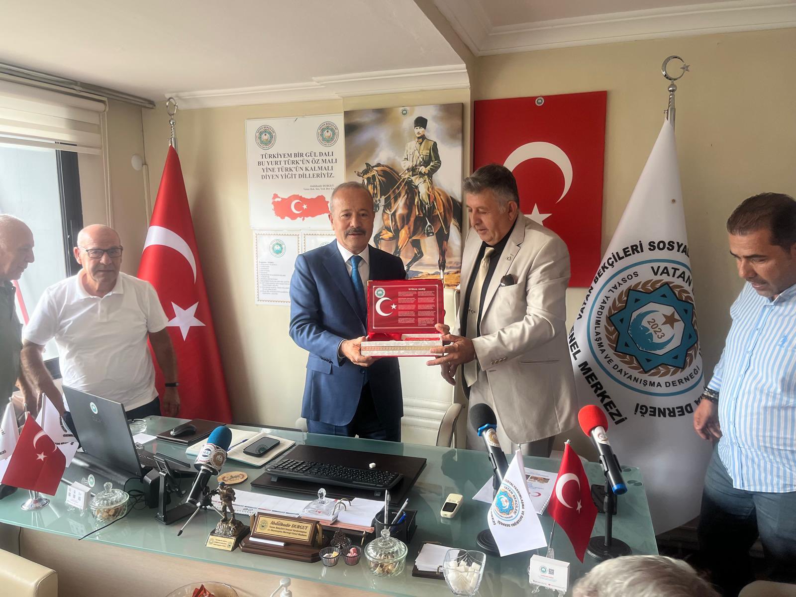 Milletvekili Mehmet Taytak'tan İzmir'de Hemşeri Ziyareti