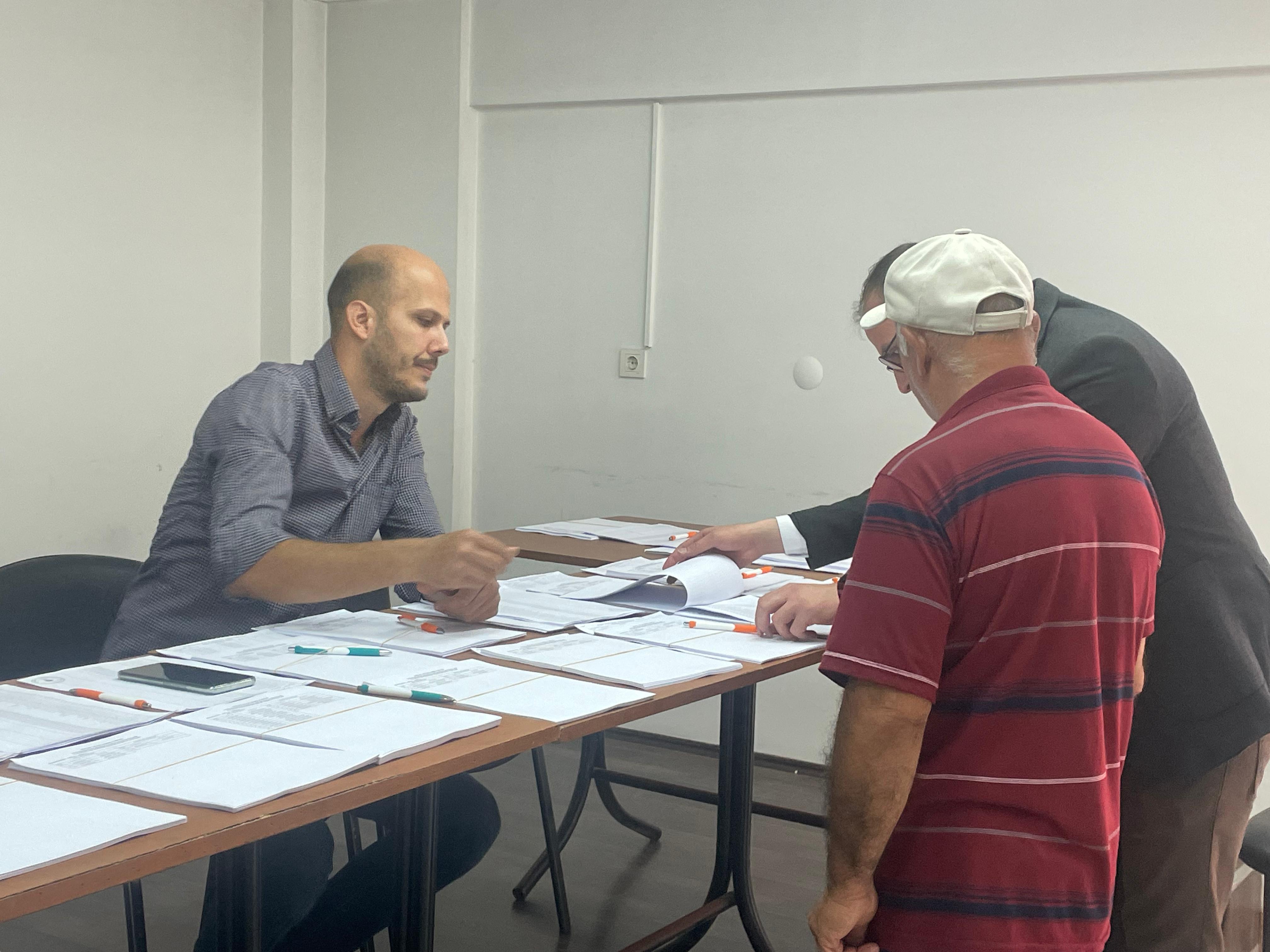 Ak Parti Afyonkarahisar Merkez İlçe 8. Olağan Kongresi İçin Delege Seçimi Devam Ediyor