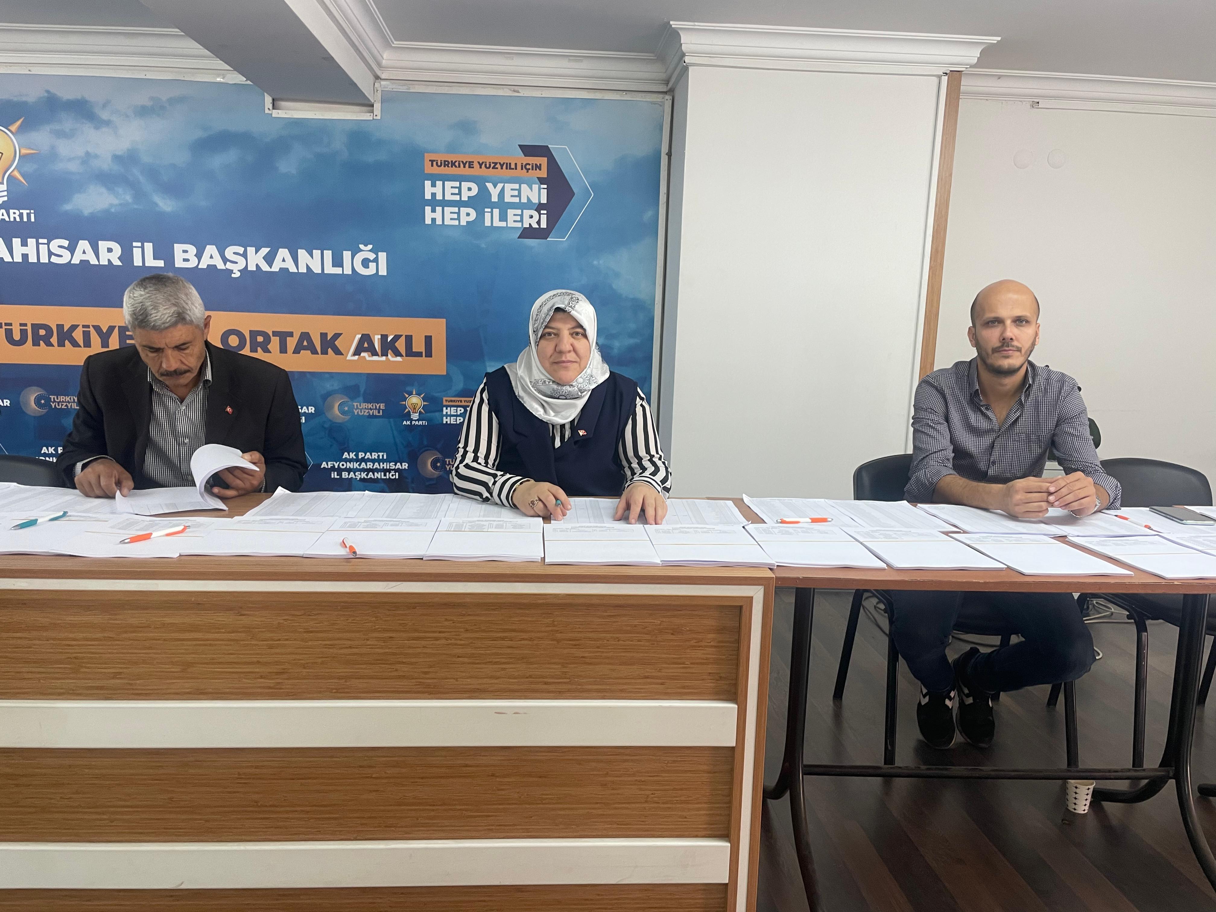 Ak Parti Afyonkarahisar Merkez İlçe 8. Olağan Kongresi İçin Delege Seçimi Devam Ediyor