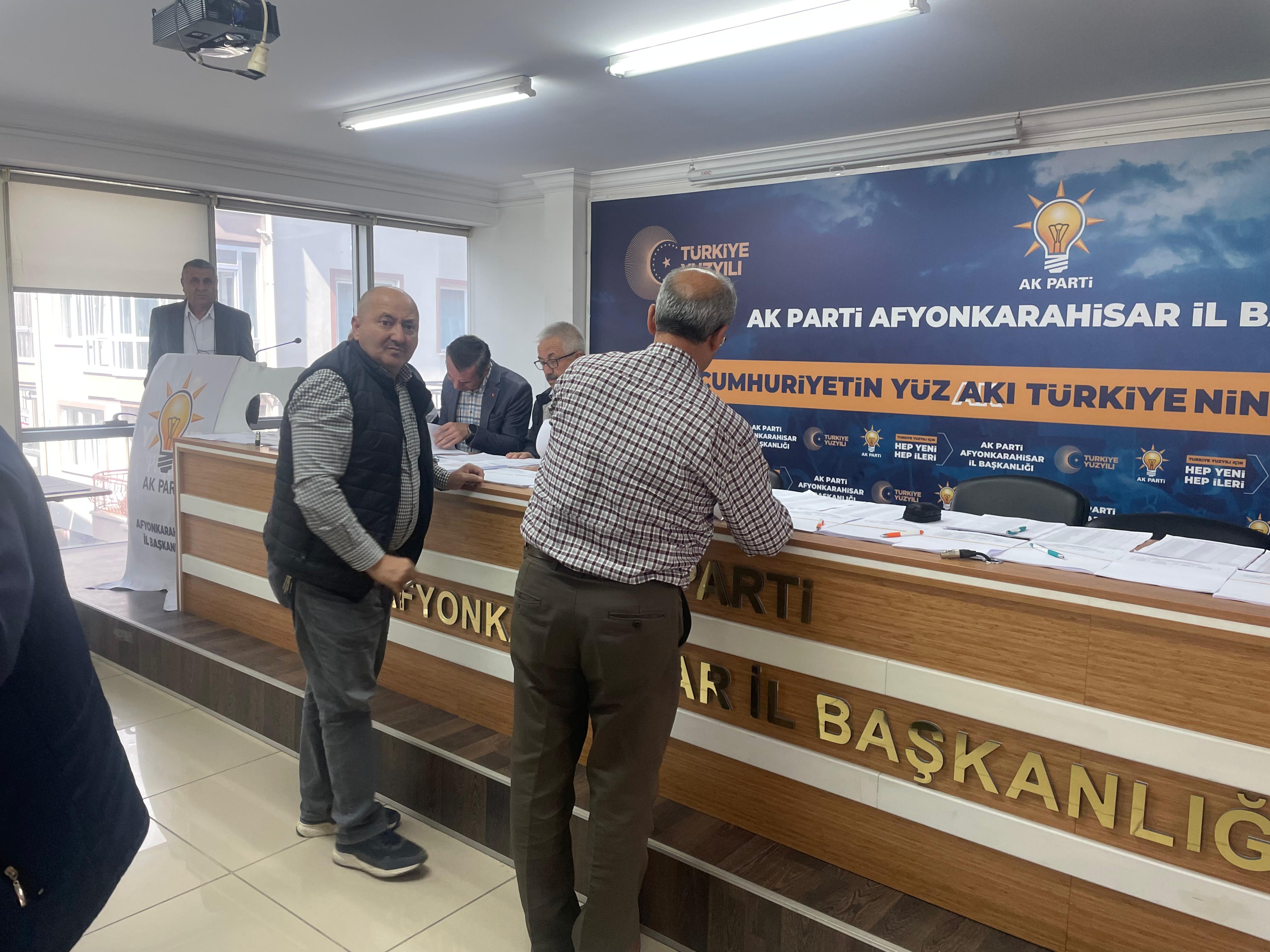 Ak Parti Afyonkarahisar Merkez İlçe 8. Olağan Kongresi İçin Delege Seçimi Devam Ediyor