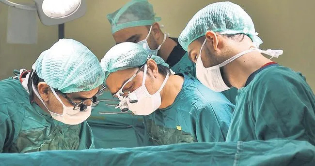 Türk hekimler yine tarih yazdı: 7 'li çapraz nakil
