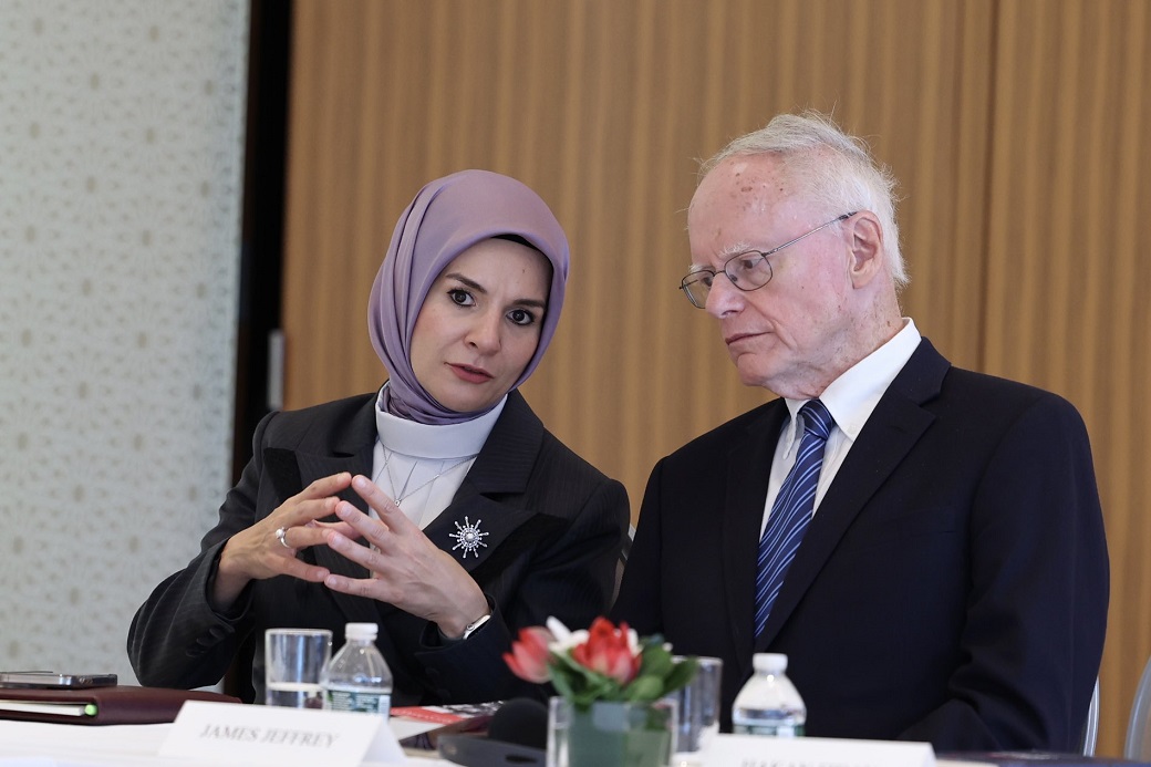 AİLE VE SOSYAL HİZMETLER BAKANI GÖKTAŞ: ABD'DEKİ DÜŞÜNCE KURULUŞLARIYLA BİR ARAYA GELDİK