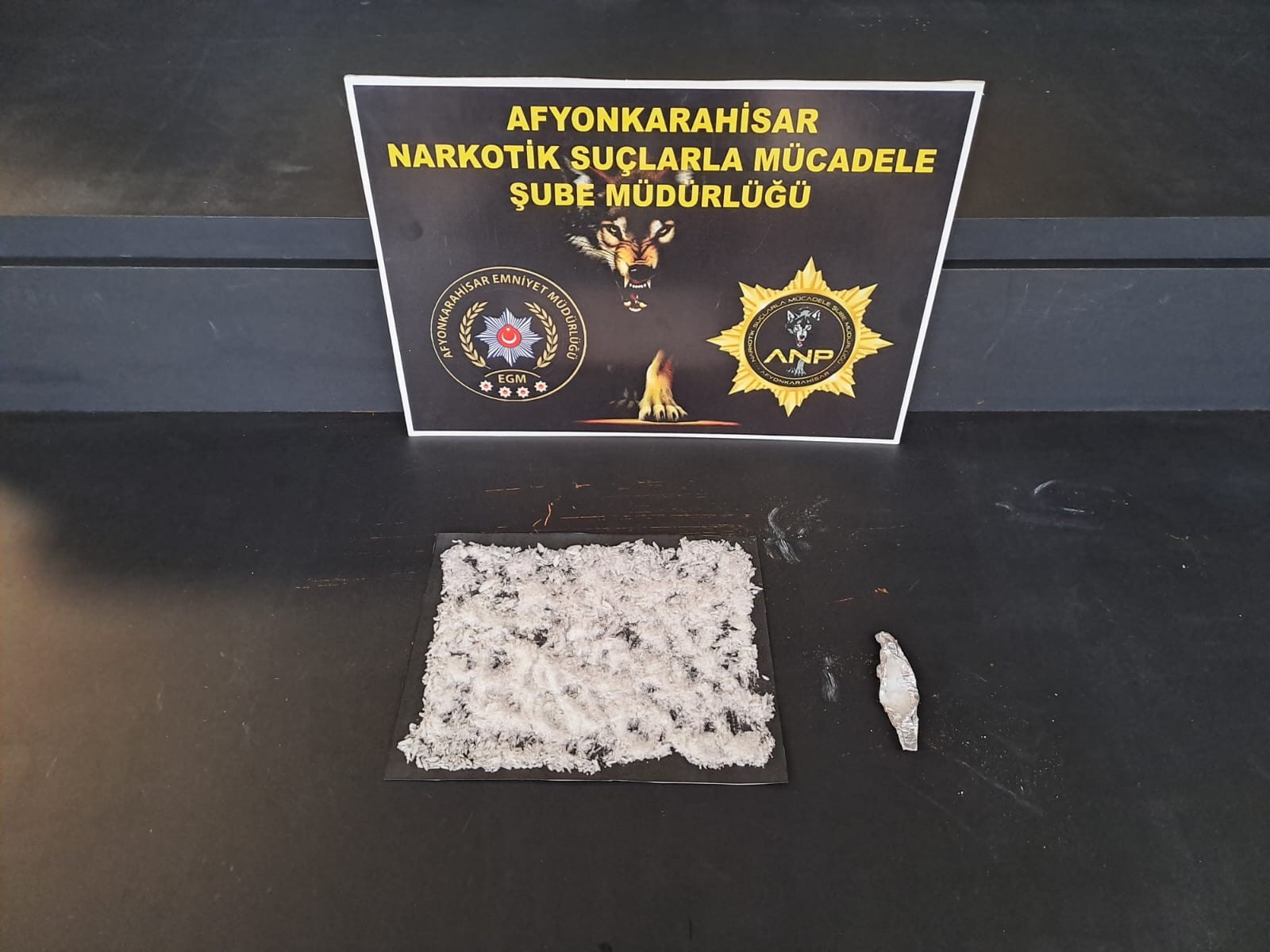 UYUŞTURUCU İLE YAKALANAN 2 KİŞİ GÖZALTINA ALINDI