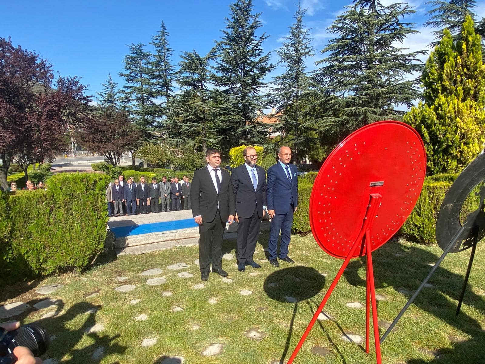 Ahilik Haftası Kutlamaları Kocatepe Atatürk Anıtı'na Çelenk Sunumuyla Başladı!
