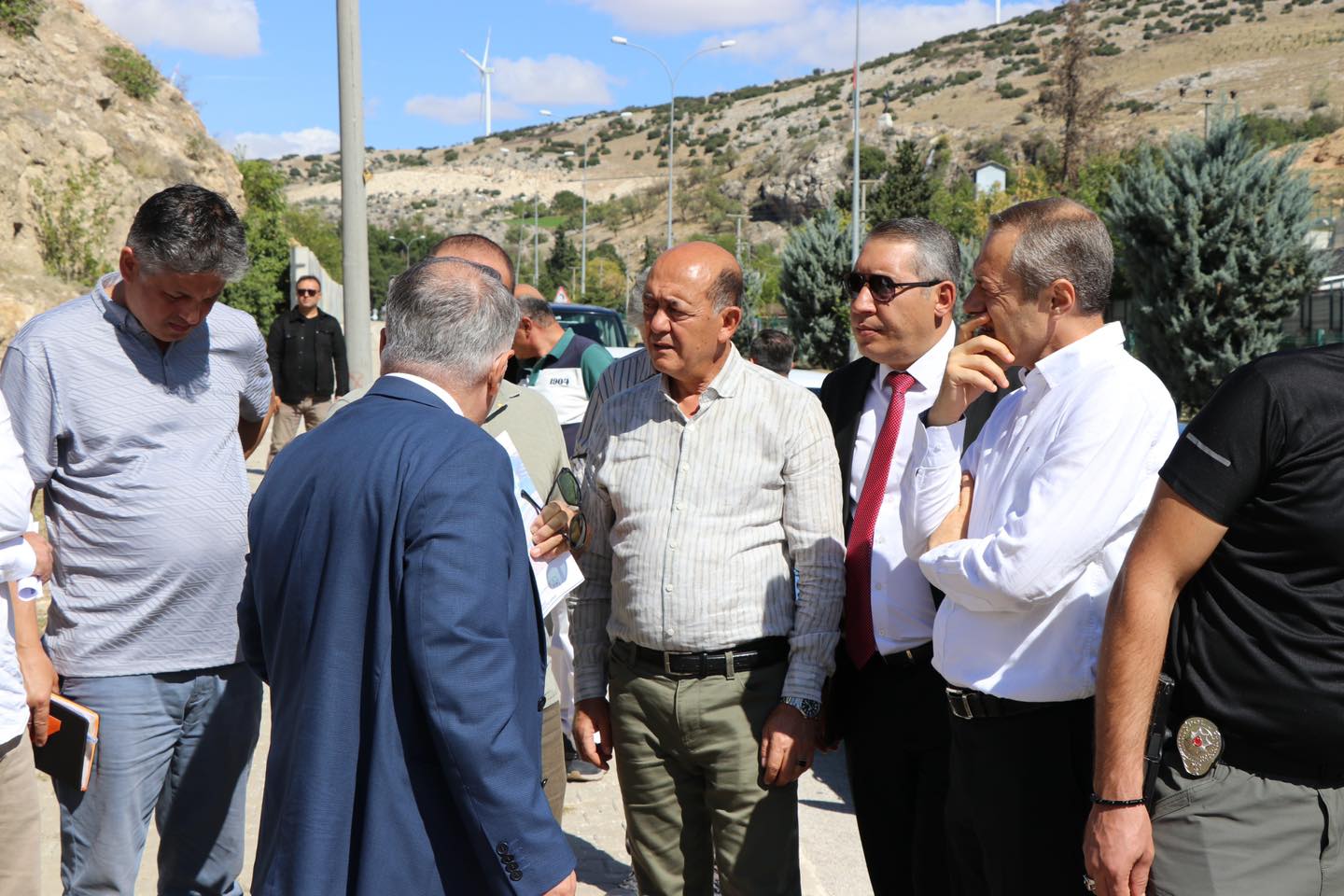 DİNAR TRAFİĞİ TOPLANTIDA DERİNLEMESİNE ELE ALINDI