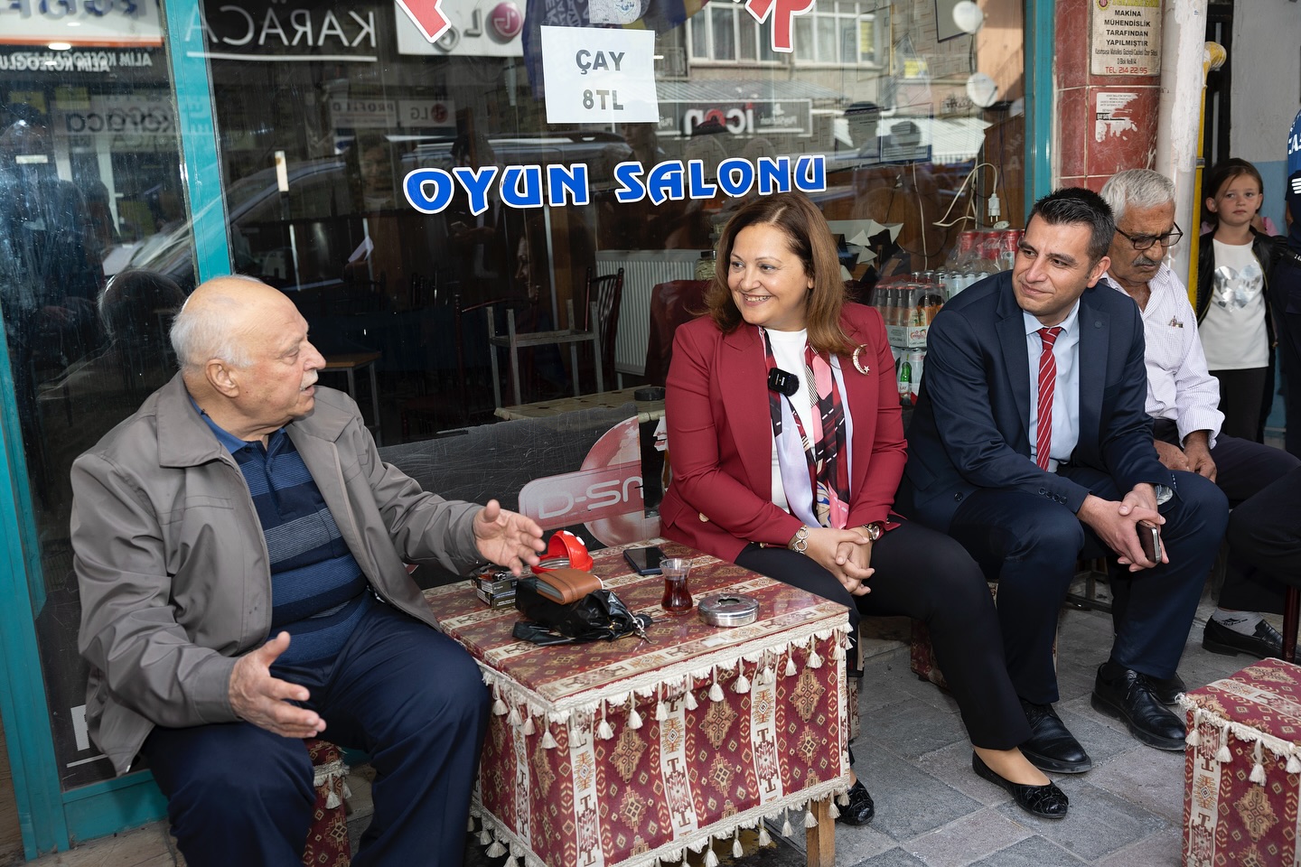 Başkan Burcu Köksal, Ambar Yolunu İnceledi ve Esnafla Buluştu