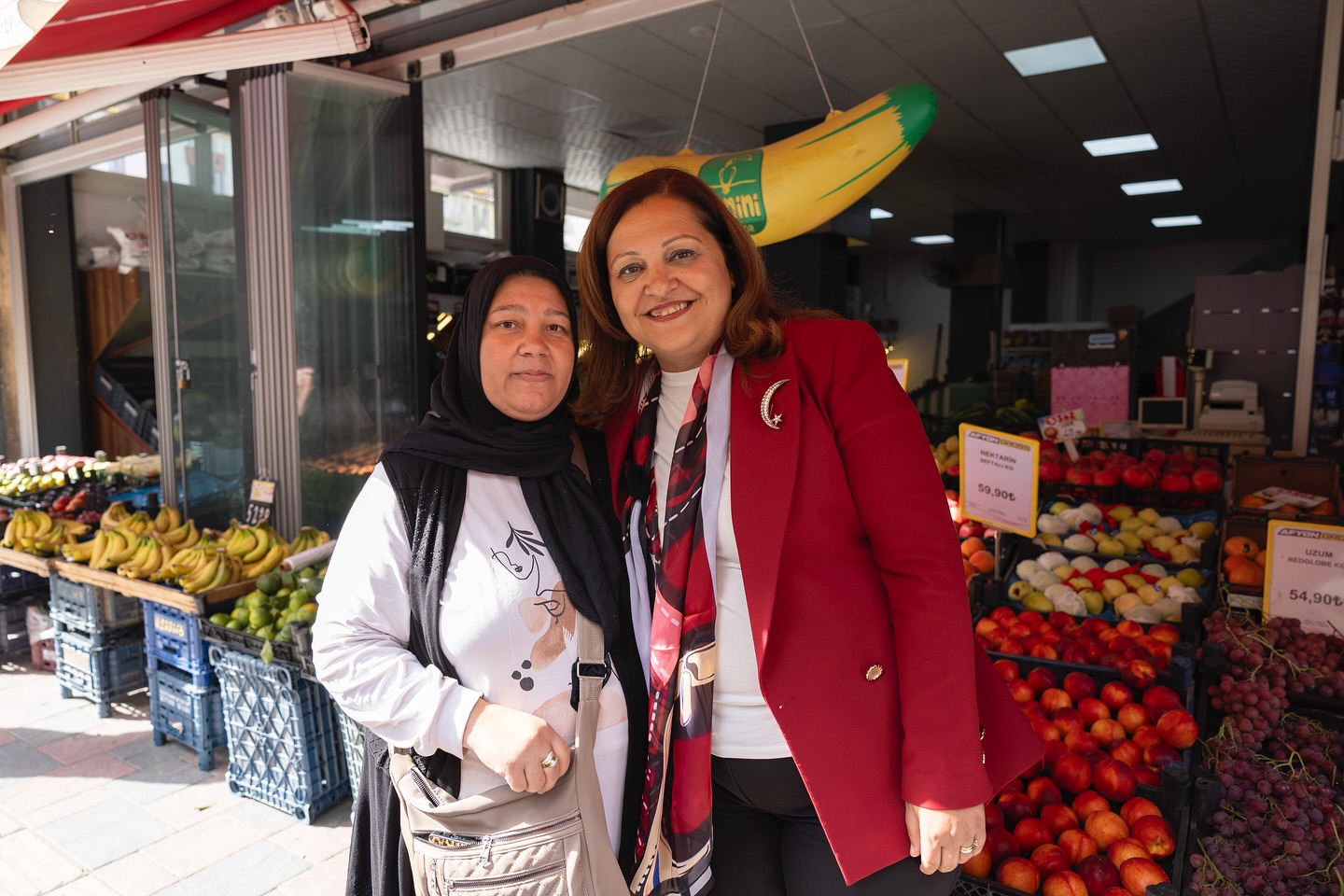 Başkan Burcu Köksal, Ambar Yolunu İnceledi ve Esnafla Buluştu